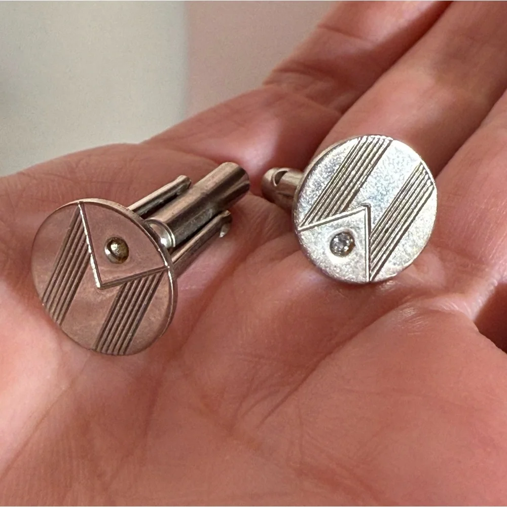 Vintage 1940's art deco silver textured striped round cufflinks